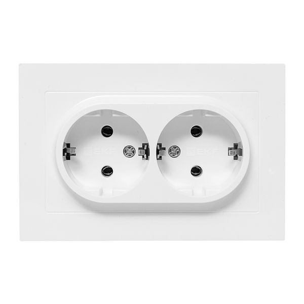 Механизм розетки двойной, 16А, с заземлением, без шторок, с рамкой, белый Эпика EKF Механизм розетки двойной, 16А, с заземлением, без шторок, с рамкой, белый Эпика EKF