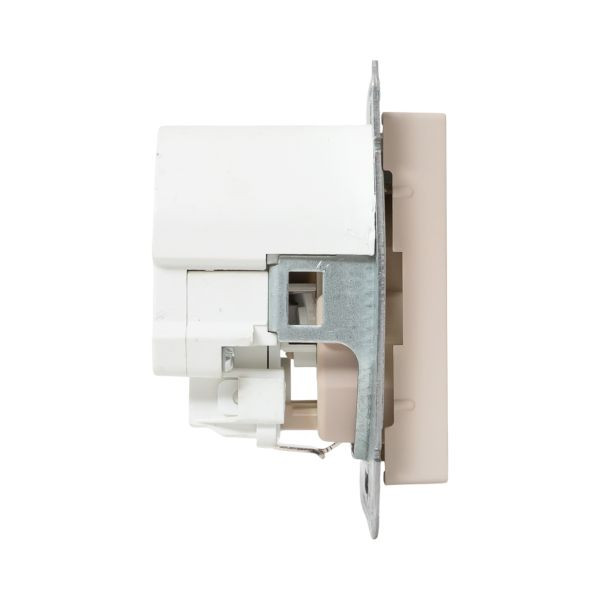 Механизм розетки с USB-C - 2шт, 16А, с заземлением, со шторками, кремовый Эпика EKF Механизм розетки с USB-C - 2шт, 16А, с заземлением, со шторками, кремовый Эпика EKF