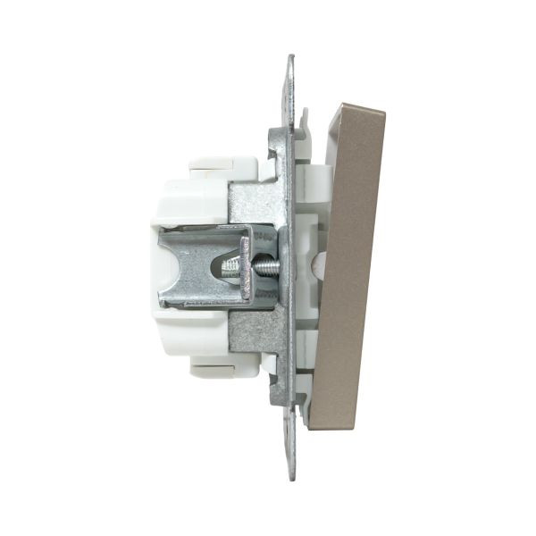 Механизм выключателя, одноклавишный, кнопочный, шампань Эпика EKF Механизм выключателя, одноклавишный, кнопочный, шампань Эпика EKF