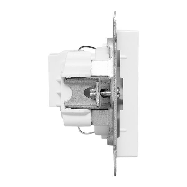 Механизм розетки, 16А, с заземлением, без шторок, белый Эпика EKF Механизм розетки, 16А, с заземлением, без шторок, белый Эпика EKF