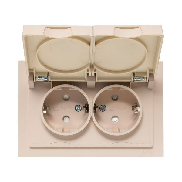 Механизм розетки двойной, 16А, IP44, с заземлением, со шторками, с рамкой, с крышками, кремовый Эпика EKF Механизм розетки двойной, 16А, IP44, с заземлением, со шторками, с рамкой, с крышками, кремовый Эпика EKF
